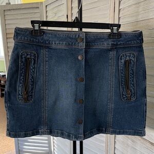 Reiss Dark Blue Mini Skirt with Button Detail EUC Like new